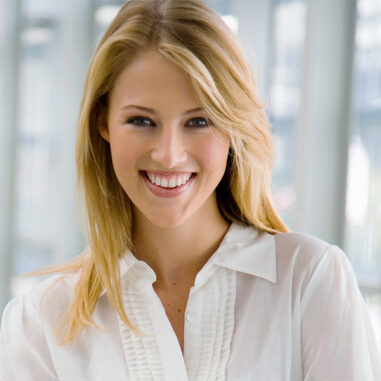 Jamie Foxx Chips a Tooth - This Time by Accident!