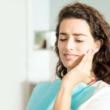 What Are the Signs You Need Emergency Dentistry Services
